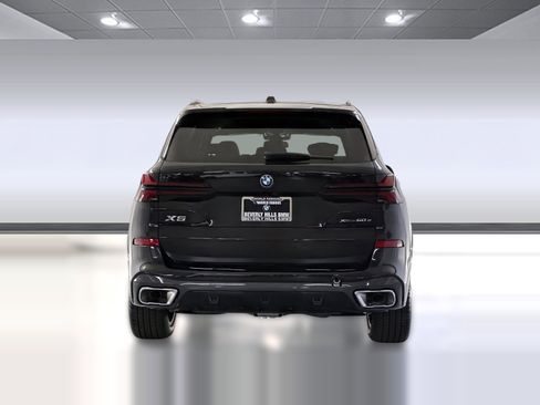 Used 2026 BMW X5 xDrive50e w/ M Sport Package image 10