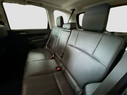 Used 2018 Subaru Forester 2.5i Touring AWD/4WD image 24