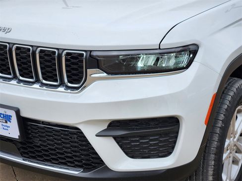 New 2025 Jeep Grand Cherokee Laredo w/ MOPAR Finishing Package image 5