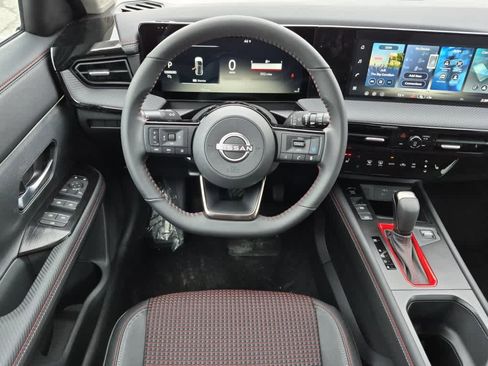 New 2026 Nissan Kicks SR image 8