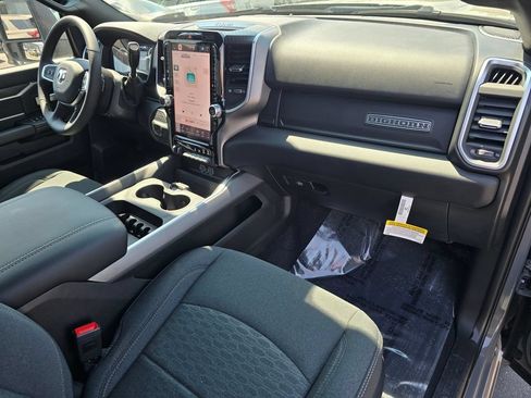 New 2026 RAM 2500 Big Horn AWD/4WD image 15