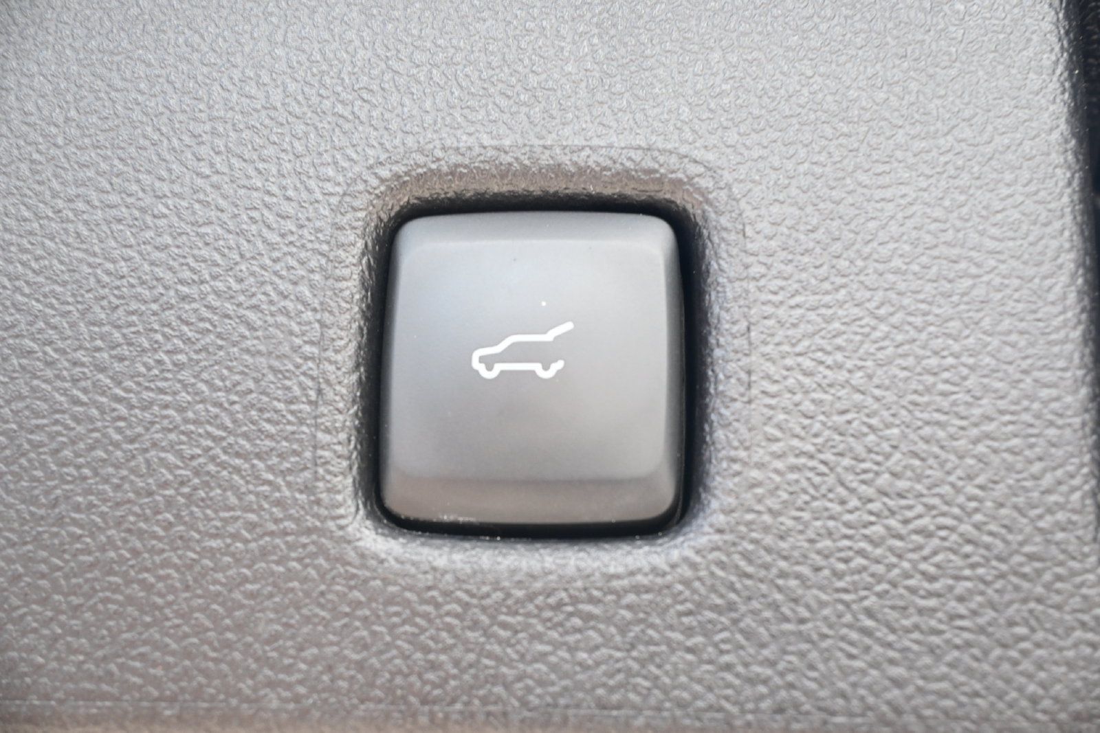 Used 2025 Ford Escape ST-Line Select AWD/4WD image 25