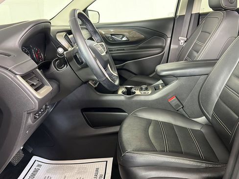 Used 2023 GMC Terrain Denali AWD/4WD image 2