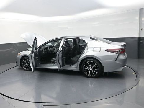Used 2024 Toyota Camry SE FWD image 45