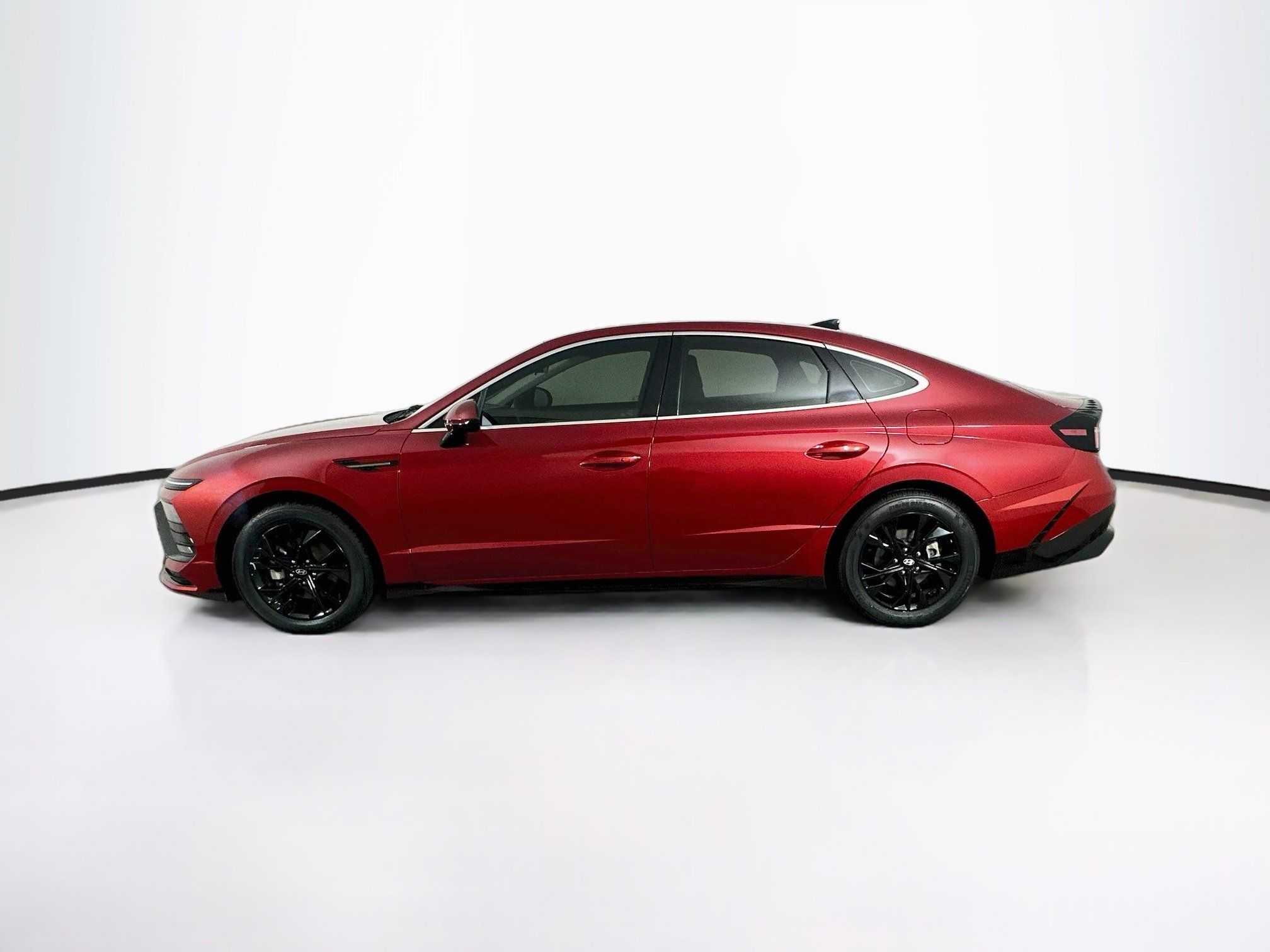 Used 2025 Hyundai Sonata SEL FWD image 4