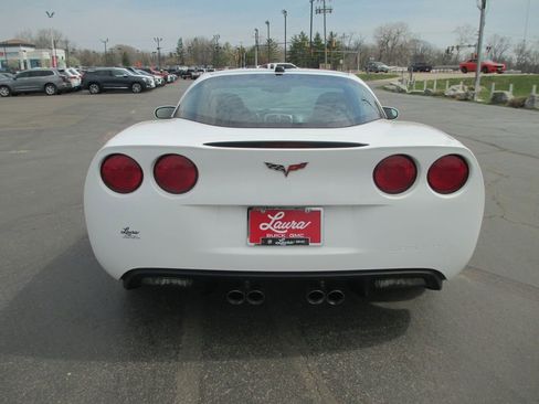 Used 2005 Chevrolet Corvette Coupe w/ Preferred Equipment Group image 6