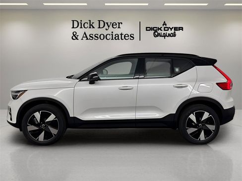 New 2024 Volvo XC40 Recharge Core w/ Protection Package Premier image 6