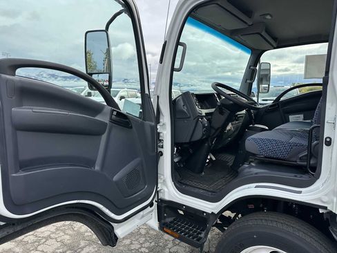 New 2025 Chevrolet Low Cab Forward 5500HG RWD image 18