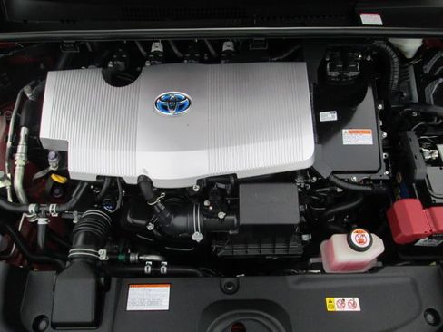 Used 2020 Toyota Prius LE w/ Carpet Mat Package image 20