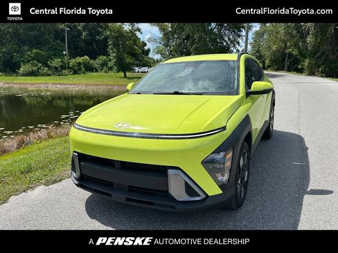Used 2025 Hyundai Kona SEL FWD image 1