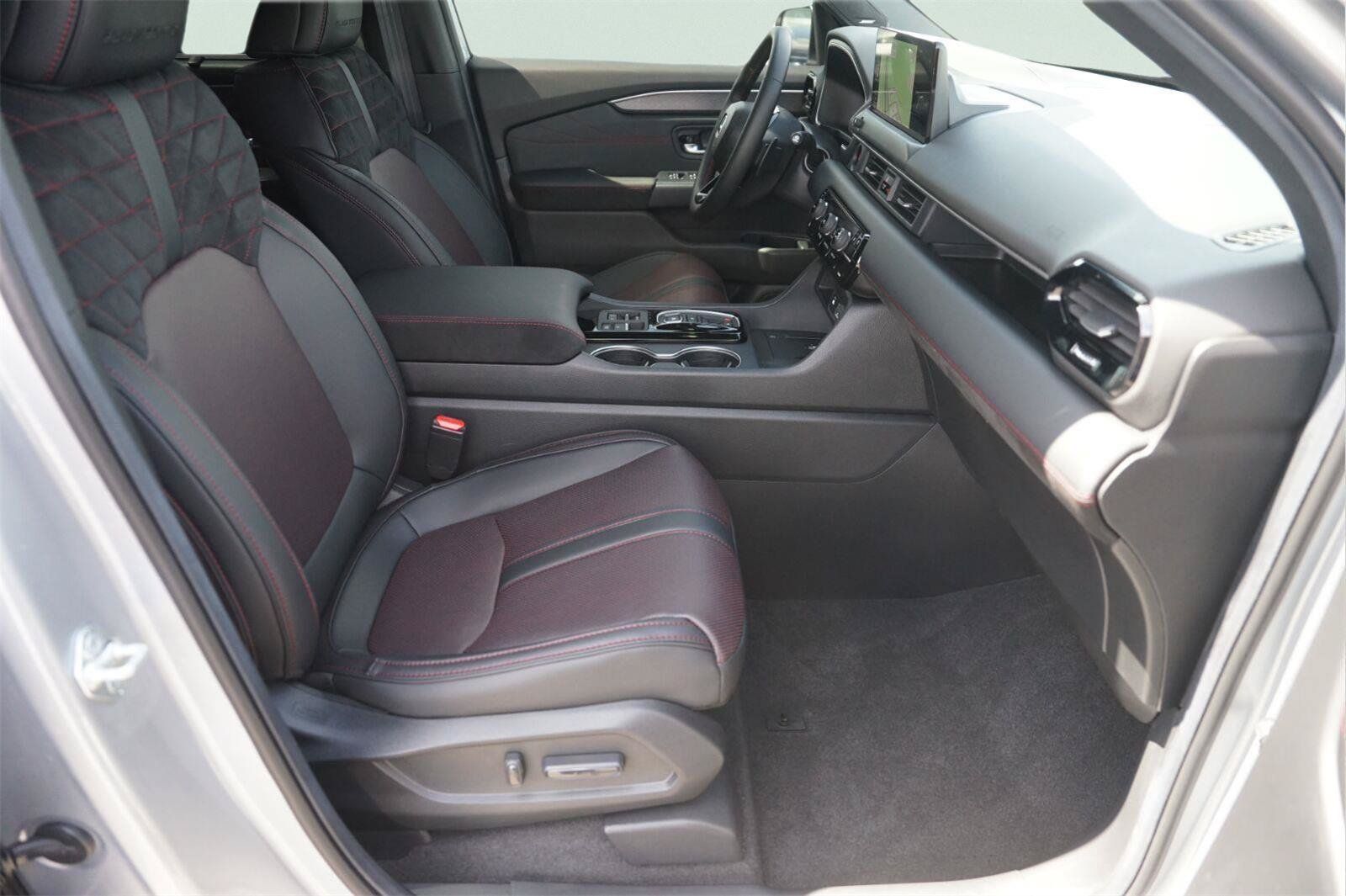 Used 2026 Honda Pilot Black Edition image 21