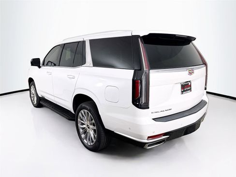 Used 2023 Cadillac Escalade Premium Luxury image 5