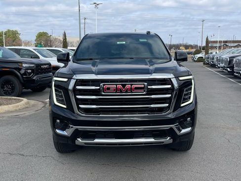 New 2026 GMC Yukon Elevation image 2