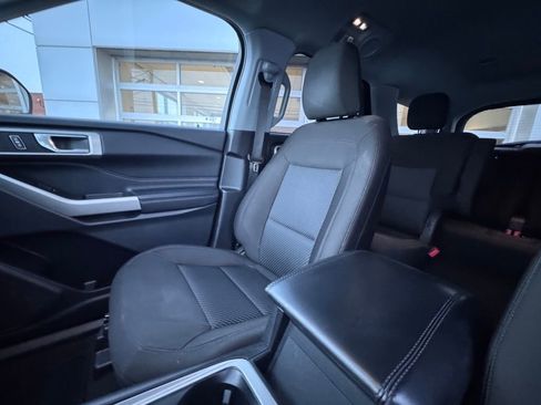 Used 2023 Ford Explorer XLT w/ Class IV Trailer Tow Package image 19