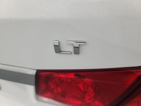 Used 2015 Chevrolet Cruze LT w/ Sun And Sound Package FWD image 12