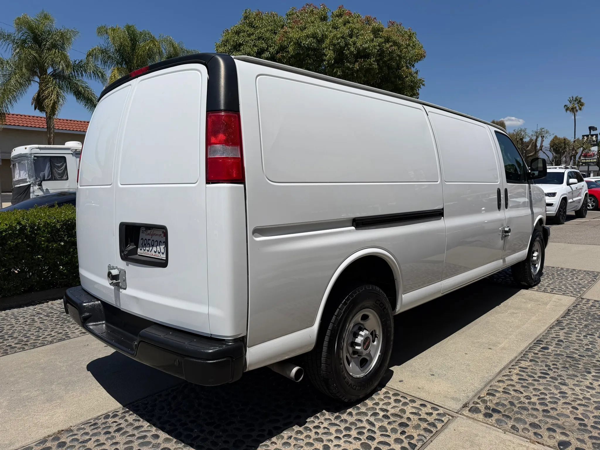 Used 2023 GMC Savana 2500 Extended w/ Driver Convenience Package RWD image 5