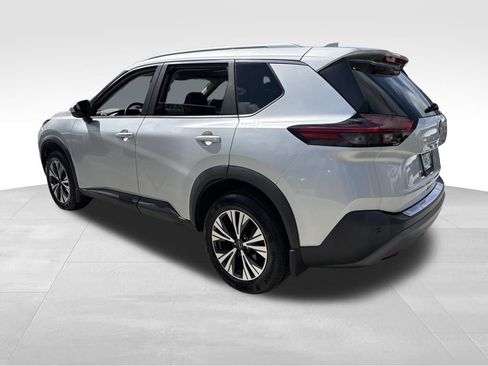 Used 2023 Nissan Rogue SV w/ SV Premium B Package image 5