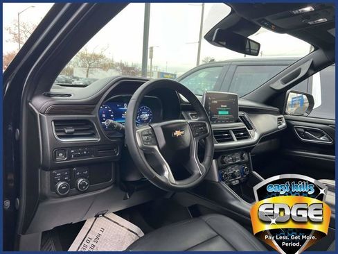 Certified 2024 Chevrolet Suburban LT image 1