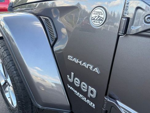 Used 2020 Jeep Wrangler Unlimited Sahara image 7