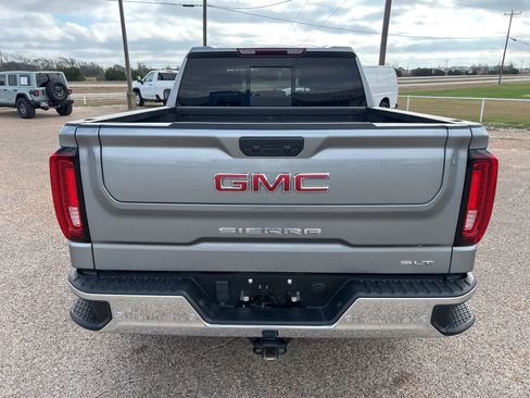 Certified 2024 GMC Sierra 1500 SLT image 4