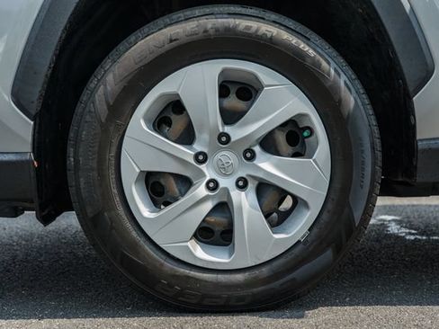 Used 2019 Toyota RAV4 LE w/ All Weather Liner Package AWD/4WD image 15