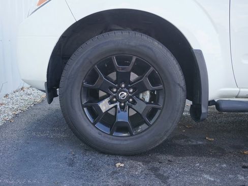 Used 2020 Nissan Frontier SV w/ Midnight Edition Floor Mats image 7