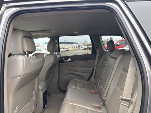 Used 2012 Jeep Grand Cherokee Laredo image 6