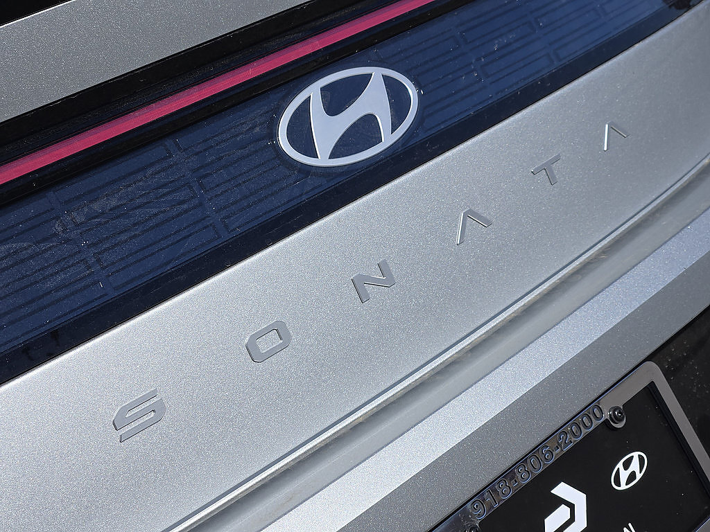 New 2026 Hyundai Sonata SEL AWD/4WD image 12