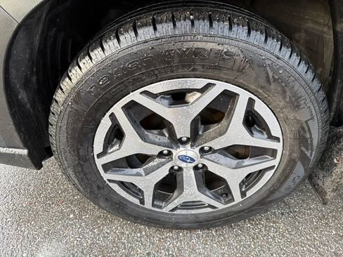 Certified 2023 Subaru Forester Premium image 11