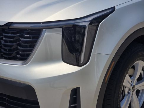 New 2026 Kia Sorento LX FWD image 7