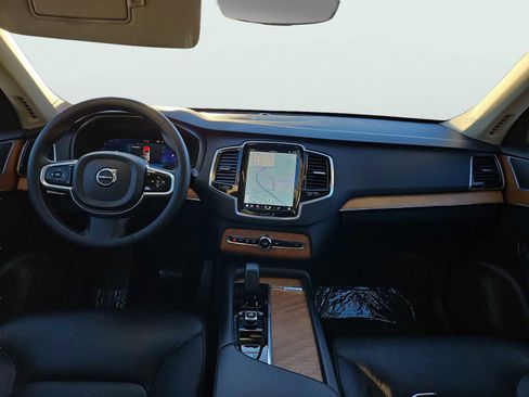 Used 2023 Volvo XC90 B6 Plus w/ Protection Package image 11