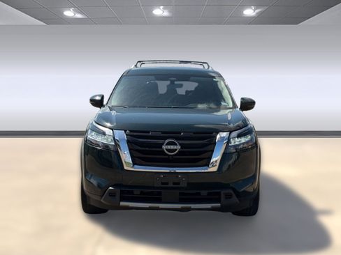 Used 2024 Nissan Pathfinder SL FWD image 5