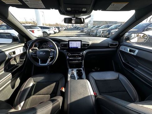 Certified 2023 Ford Explorer ST-Line image 16