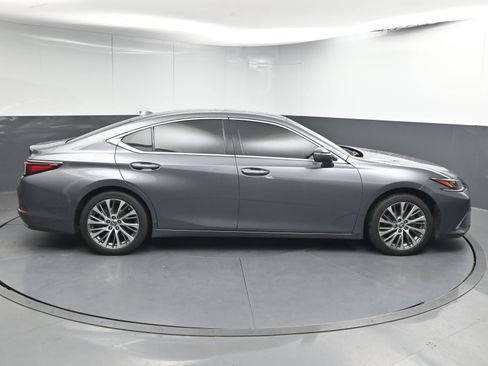 Used 2019 Lexus ES 350 Luxury w/ Accessory Package 2 image 9