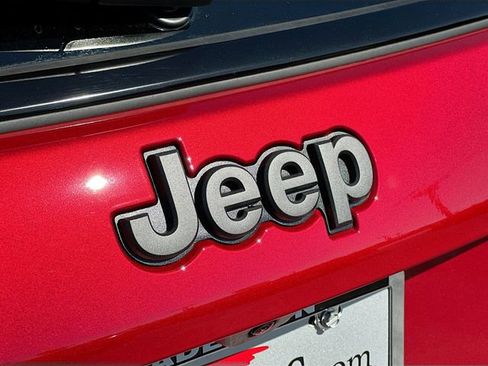 New 2026 Jeep Compass Latitude image 18