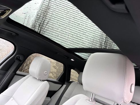 Used 2026 Land Rover Range Rover Velar Dynamic SE image 19