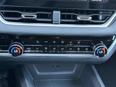 New 2026 Chevrolet Equinox LT w/ Convenience Package II FWD image 21