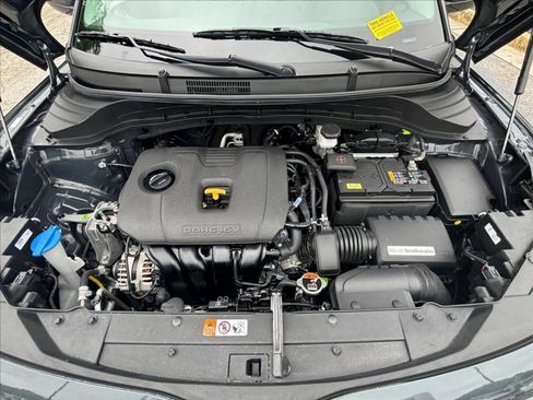 Used 2025 Kia Soul LX w/ LX Technology Package FWD image 30