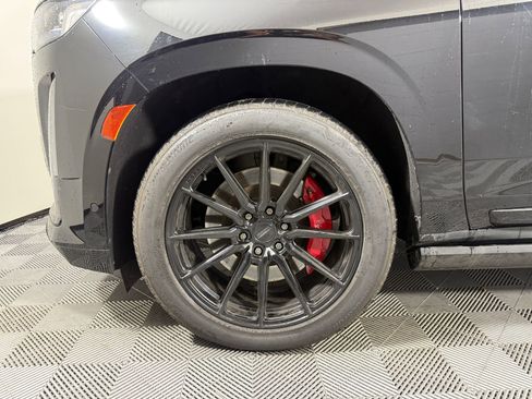 Used 2022 Cadillac Escalade ESV Sport Platinum w/ LPO, Floor Liner Package image 12