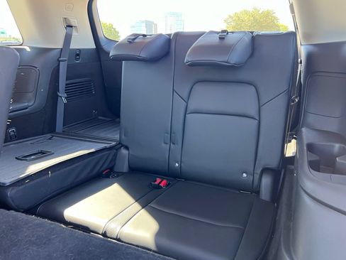 Used 2022 Nissan Pathfinder SL w/ Cargo Package FWD image 10
