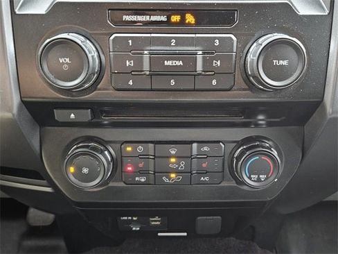 Used 2015 Ford F150 XLT w/ Equipment Group 302A Luxury image 10