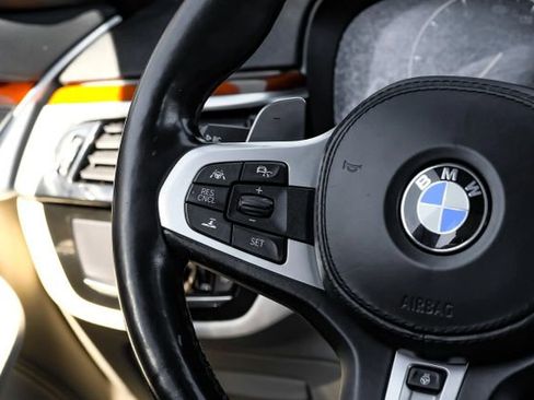 Used 2019 BMW 540i w/ Executive Package image 23