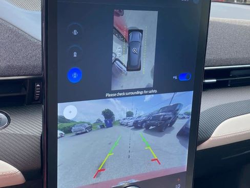 Used 2021 Ford Mustang Mach-E Premium image 19