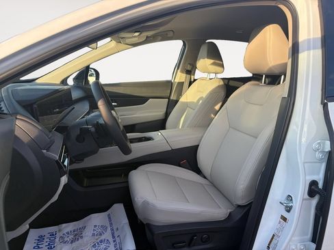 New 2026 Nissan Murano SV AWD/4WD image 9