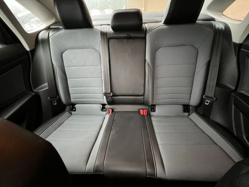 Used 2025 Volkswagen Jetta SE image 38