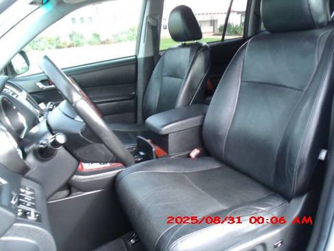 Used 2011 Toyota Highlander Limited image 7