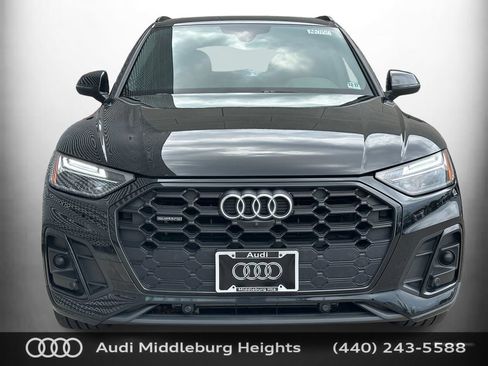 Used 2023 Audi Q5 2.0T Premium Plus w/ Premium Plus Package AWD/4WD image 2