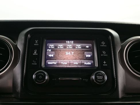 Used 2021 Jeep Wrangler Unlimited Sport AWD/4WD image 17