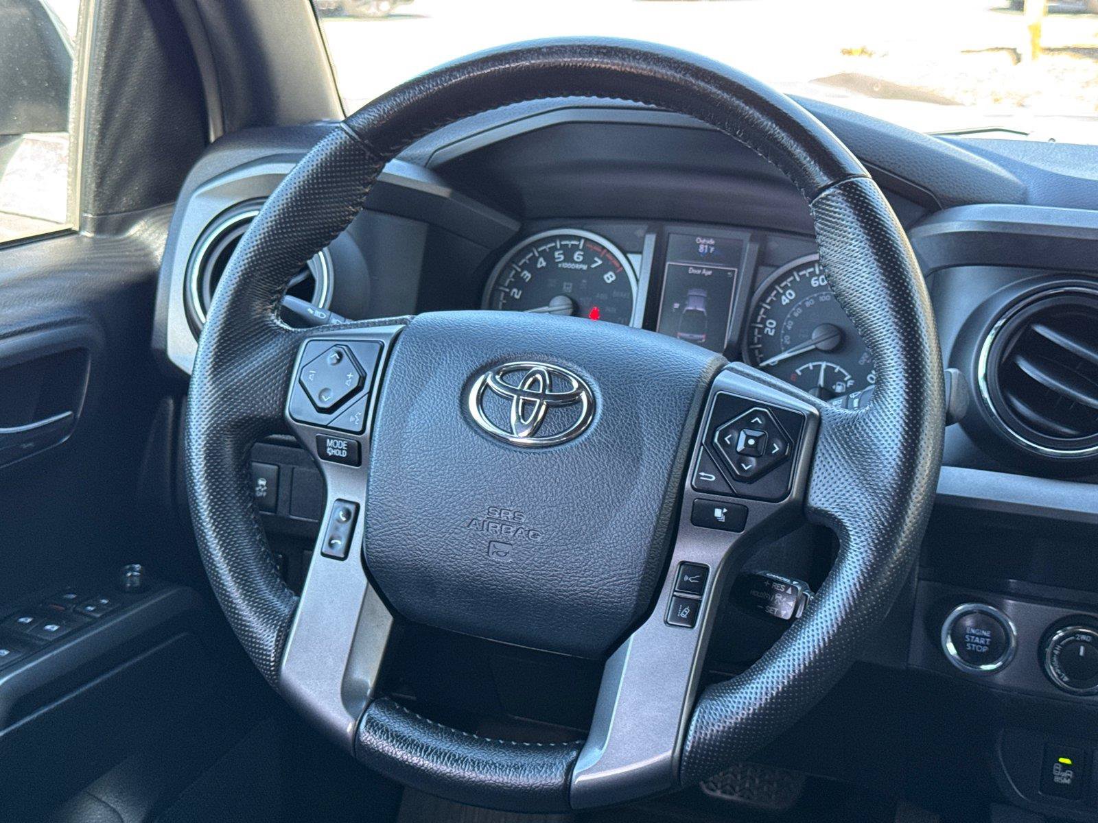 Used 2020 Toyota Tacoma TRD Off-Road w/ Technology Package AWD/4WD image 24