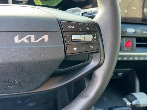 Certified 2025 Kia K4 LXS image 23